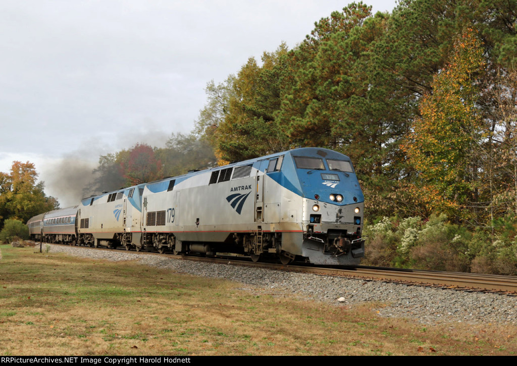 AMTK 179 & 87 lead train P092-05 away from the station